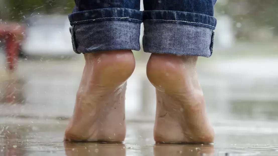 Feet without traces of fungus