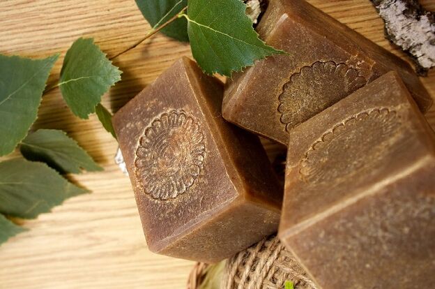 Tar soap against fungi